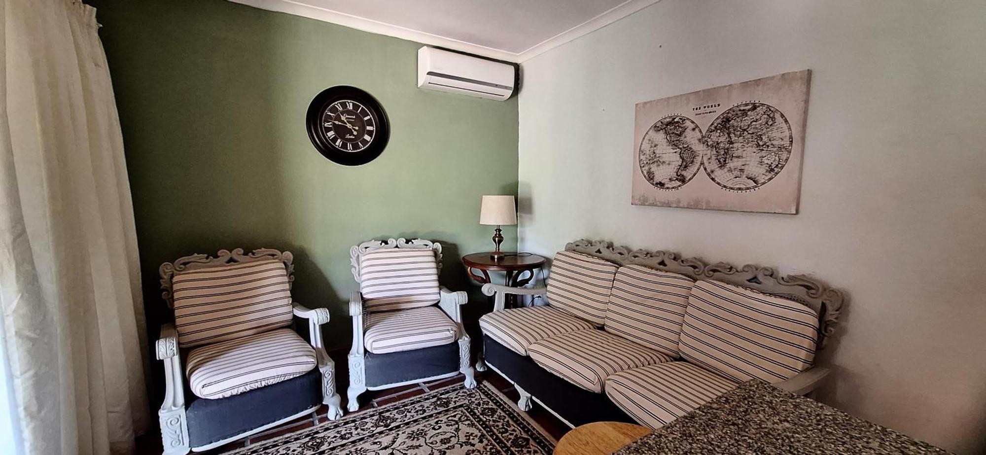 14 Penguin Place, Gasthof Melkbosstrand